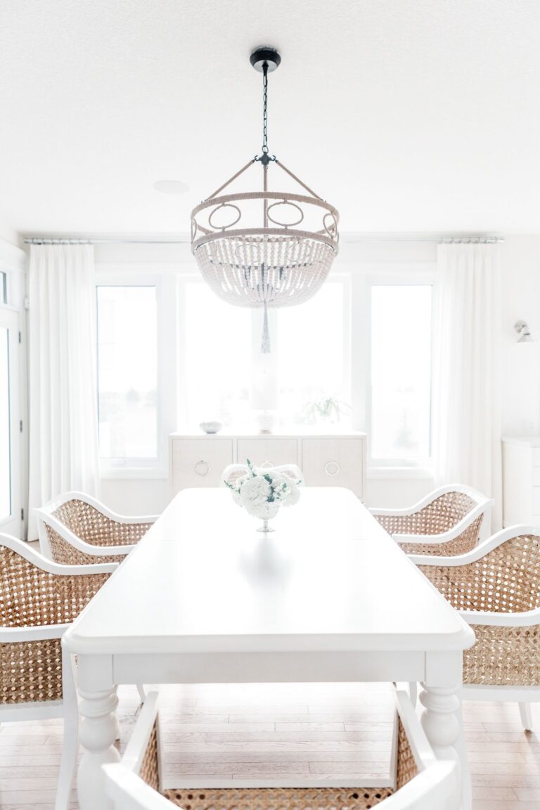 Everyday Styling Tips for Your Dining Room Table